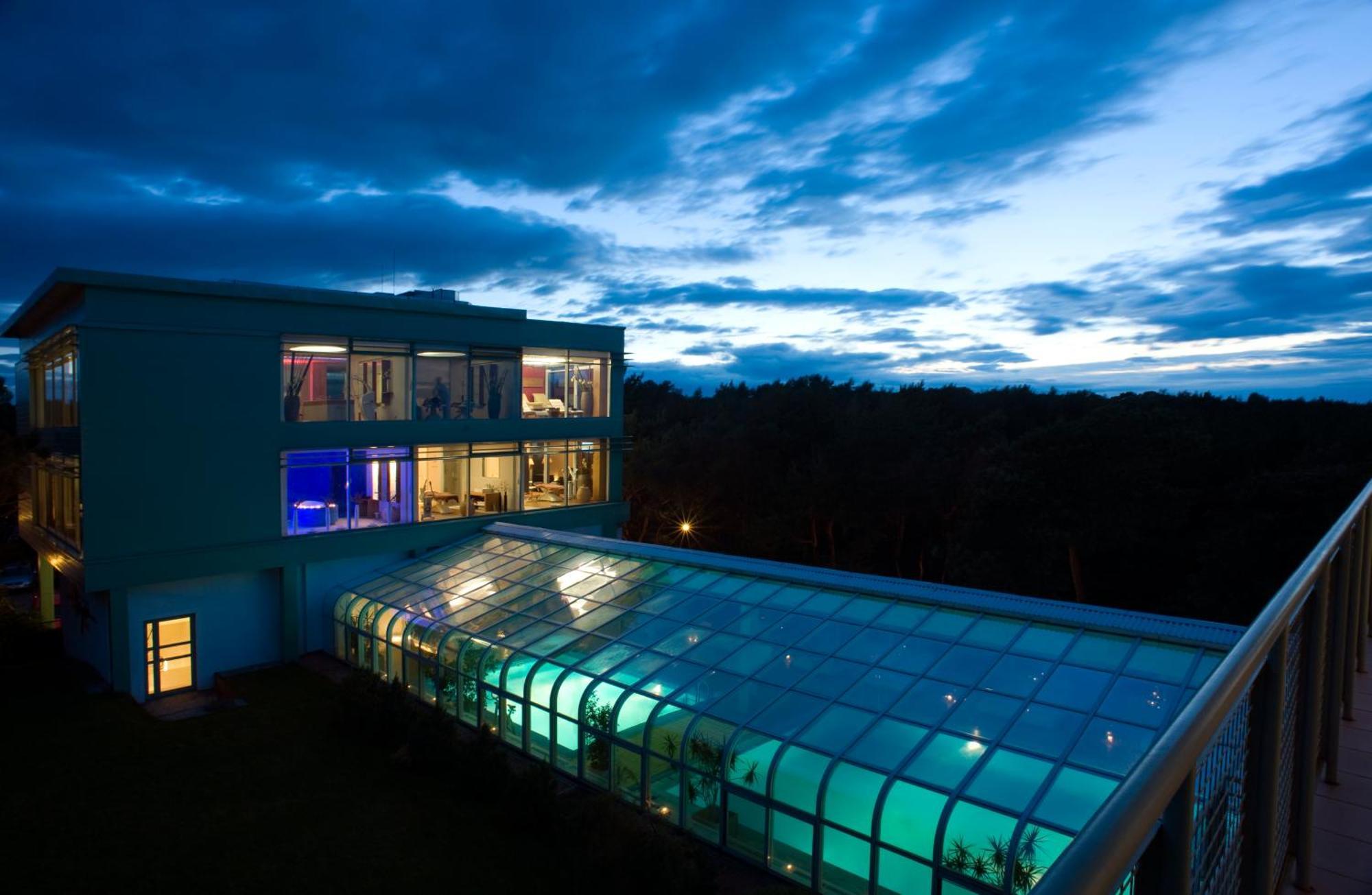 Hotel Bryza Resort & Spa ยูราตา ภายนอก รูปภาพ